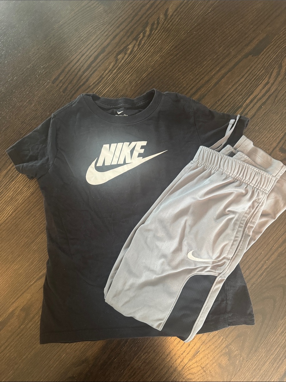 Nike Kids Black Tee with lightweight Gray Athletic pants, size large